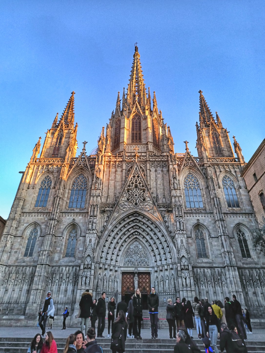 viajar-catedral-barcelona